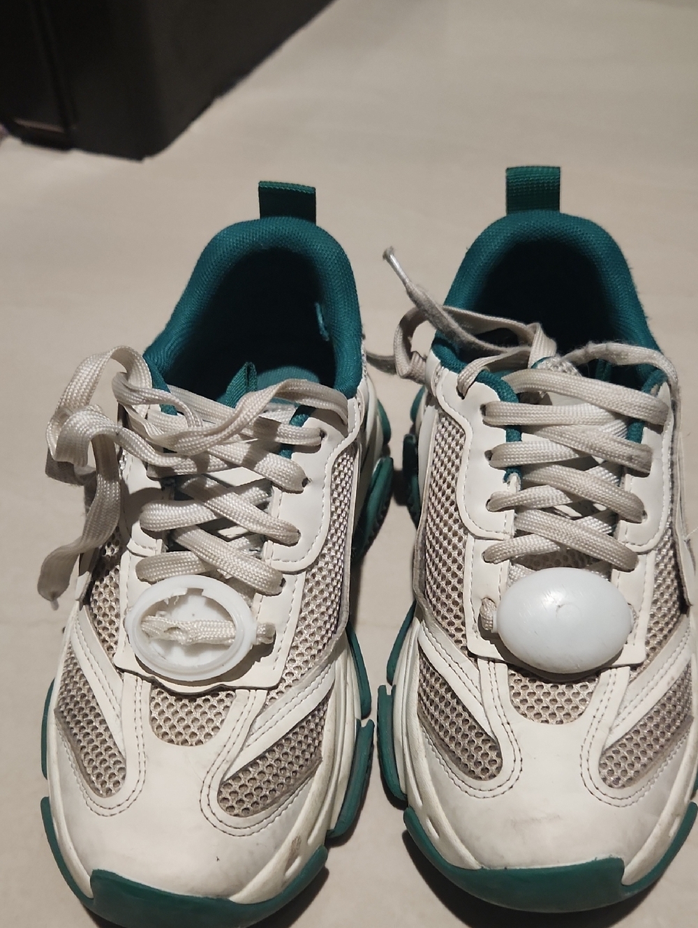 Steve Madden White and Teal Low-Top Sneakers